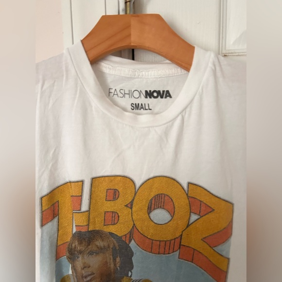 TBoz ❤️💙🖤 FashionNova Tee - Picture 7 of 8